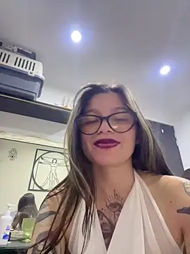 KoraSweett live sex cam