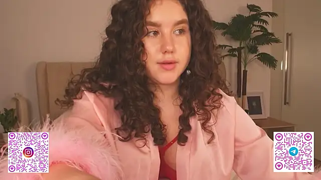 Ariella_Sol live sex cam