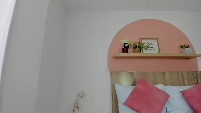 charlote_smit_'s cam snapshot