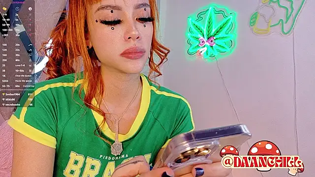 ScarlettRusso1's cam snapshot