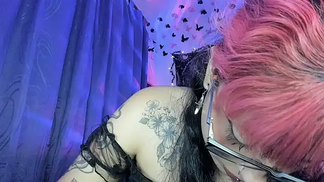 Pinky_promiseex's cam snapshot