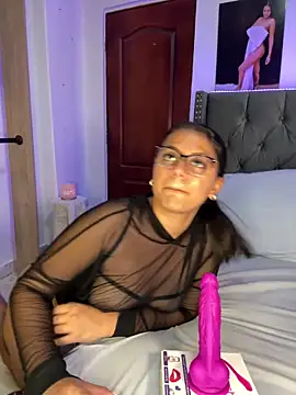 ema_zoe's cam snapshot