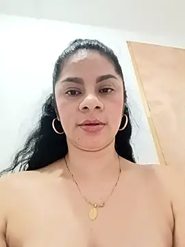 luna_pinky's cam snapshot