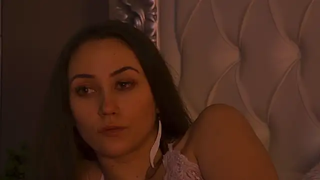 AliceMunro's cam snapshot