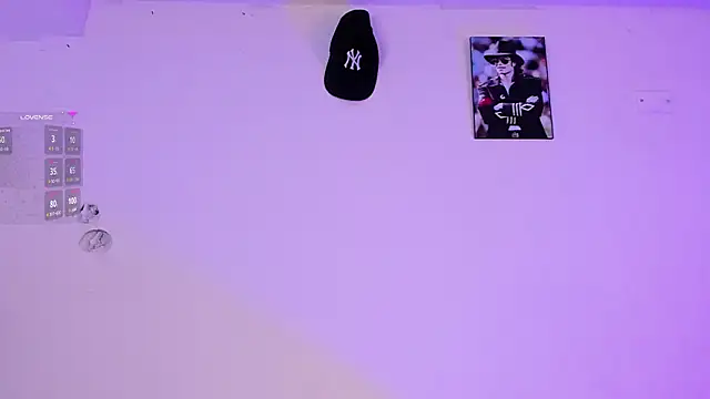 Maggie_1's cam snapshot