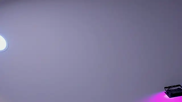 Amy_whittee's cam snapshot