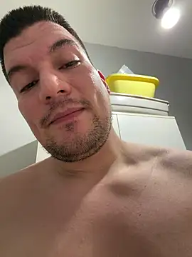 CharlyAlfa22 live sex cam