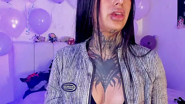 Aliceee_0 live sex cam