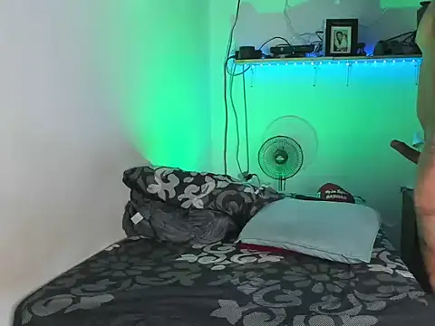 jamesshot's cam snapshot