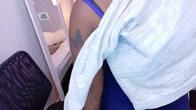 kiara_evanss's cam snapshot