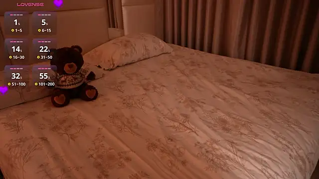 Lilly_Colins live sex cam