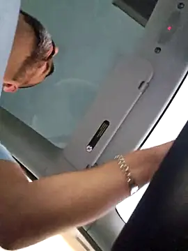 Roddog18's cam snapshot