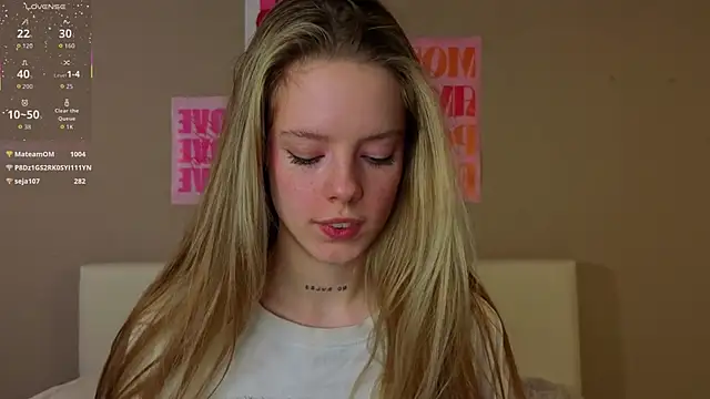 TiffinyMergist live sex cam