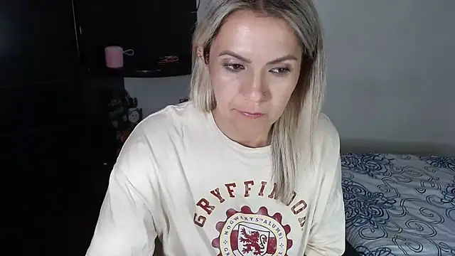 Chantal_hott's cam snapshot