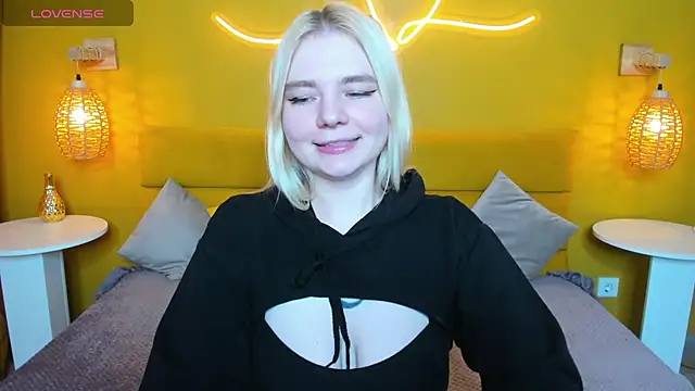 RuthBryant's cam snapshot