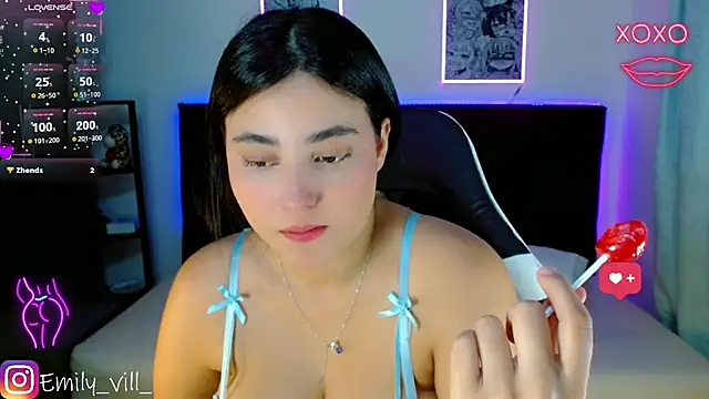 Emily_vill's cam snapshot