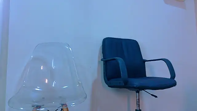 RiriiBrunette__'s cam snapshot