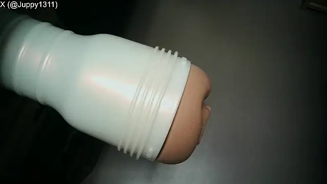 Juppy1311 live sex cam