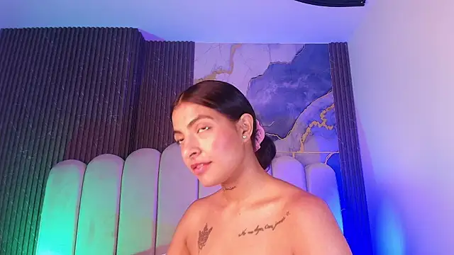 hot_dione's cam snapshot