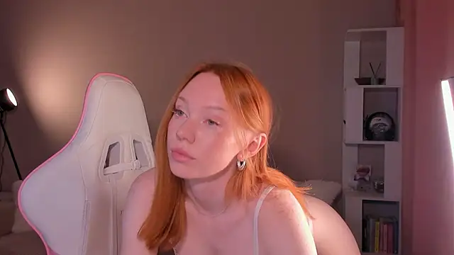 Elisahsthetics's cam snapshot