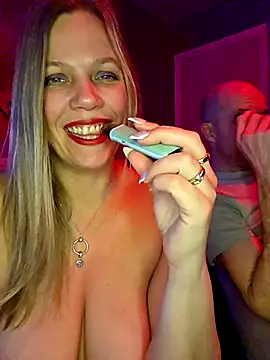 XXXHornyMilf's cam snapshot