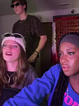 CookiesNcreaming live sex cam