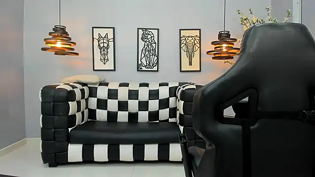 Lucy_Curvyy's cam snapshot