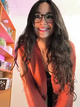 Naughty-Jessie live sex cam