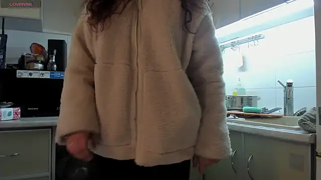 Charlotte_wow's cam snapshot