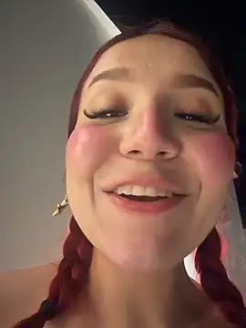 Mia_Juicyberry live sex cam