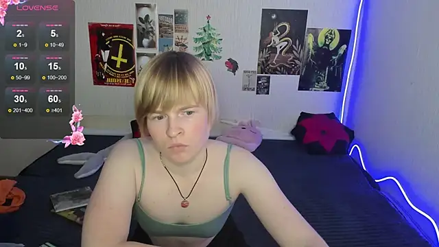 Cattie_w_'s cam snapshot