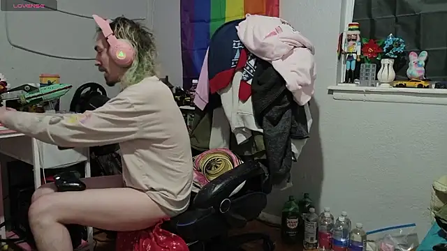 tallnerdyguy live sex cam