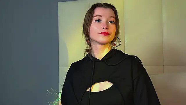 KeiraAsti's cam snapshot