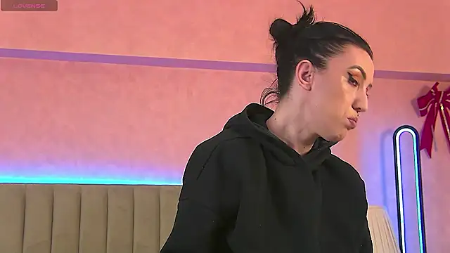 EnyaHazell's cam snapshot