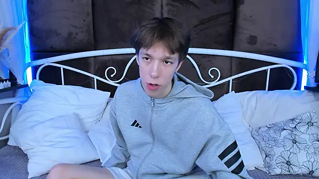 MarkBranston live sex cam