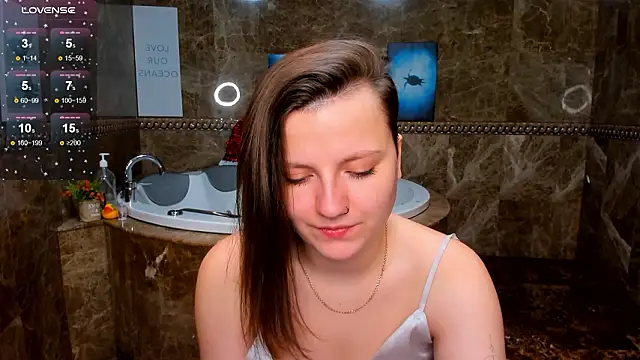 MelindaTin's cam snapshot