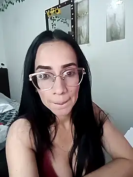 YaraDuartee's cam snapshot