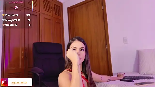 agussaenz's cam snapshot