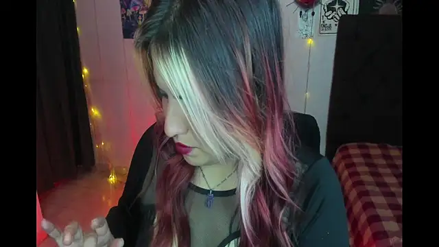 lunaa_rayy420 live sex cam