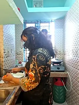 Bristy- live sex cam