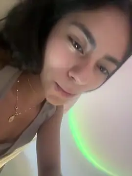 Lilybeeth live sex cam