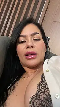 Miah_gomez_'s cam snapshot