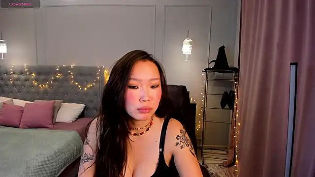 ElinaMotion's cam snapshot