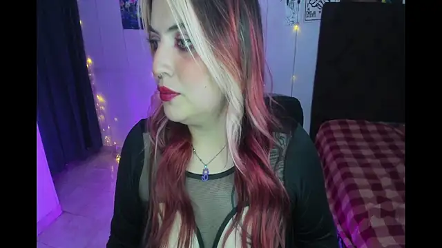 lunaa_rayy420's cam snapshot