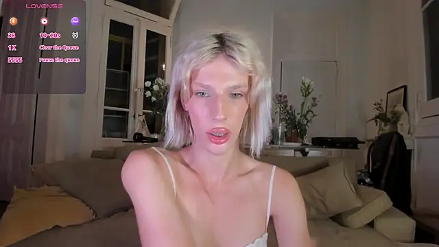 AliceSnowCatt live sex cam