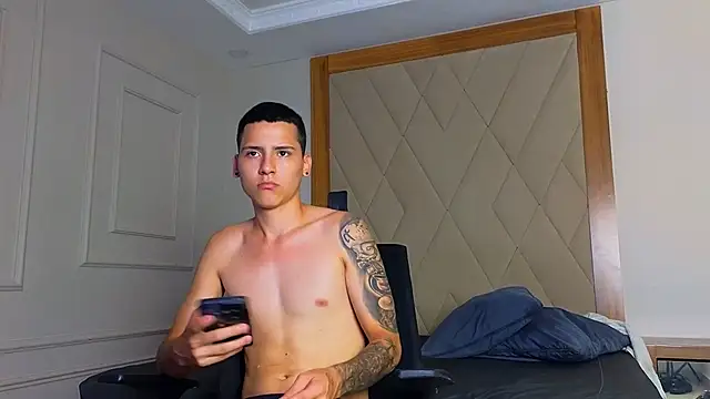 KingAlexis_'s cam snapshot