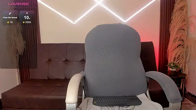 lunaalynch live sex cam