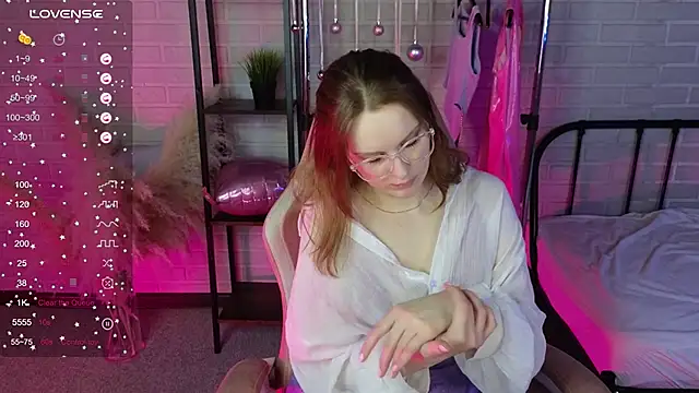 Ginger_Kristin's cam snapshot