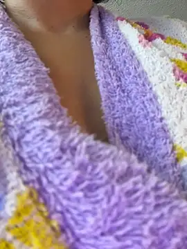 Kay_LustyWife live sex cam