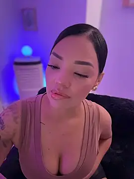 JennLeMoka's cam snapshot